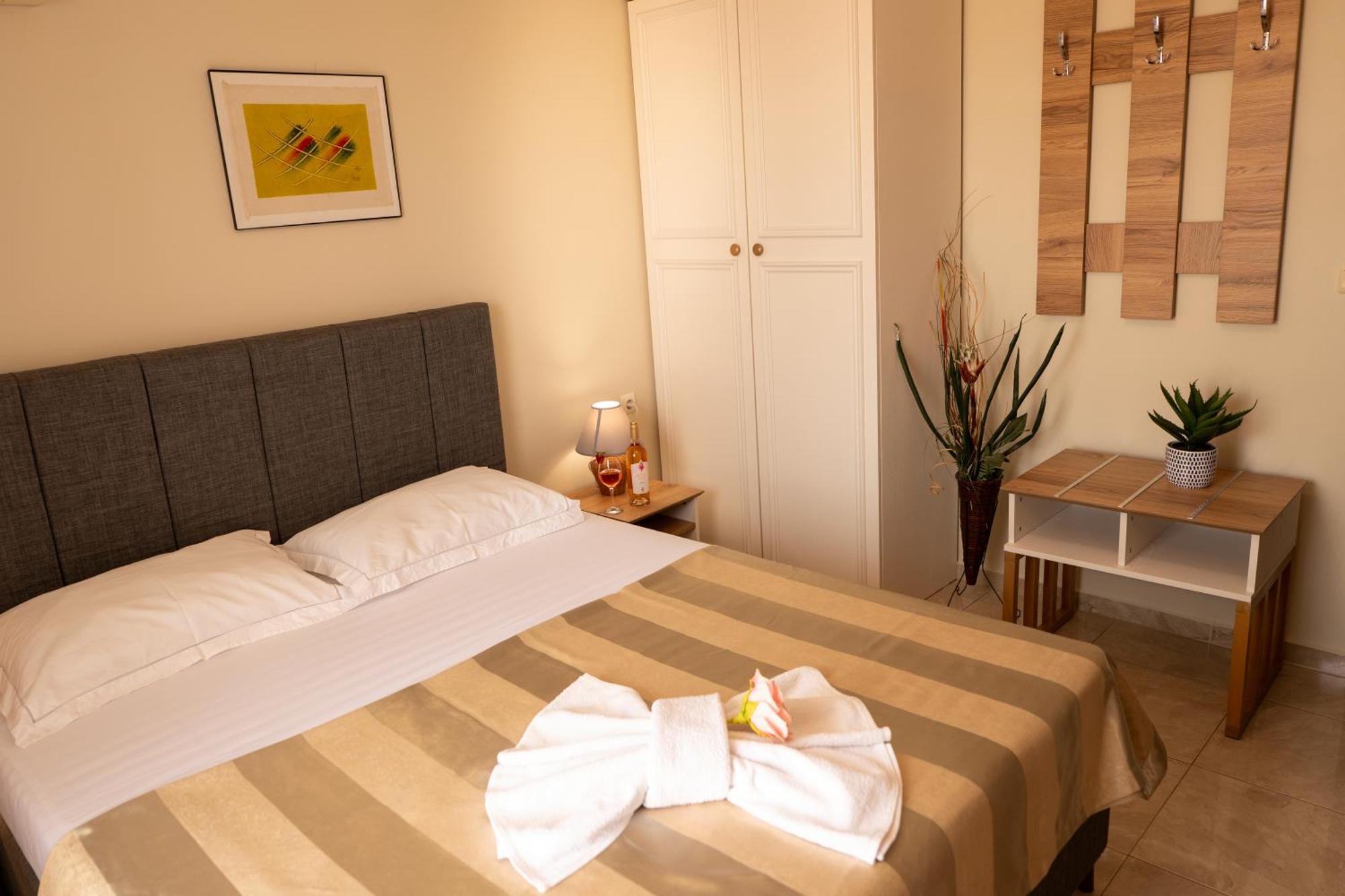 Rodos House Hotel Pomorie Bagian luar foto