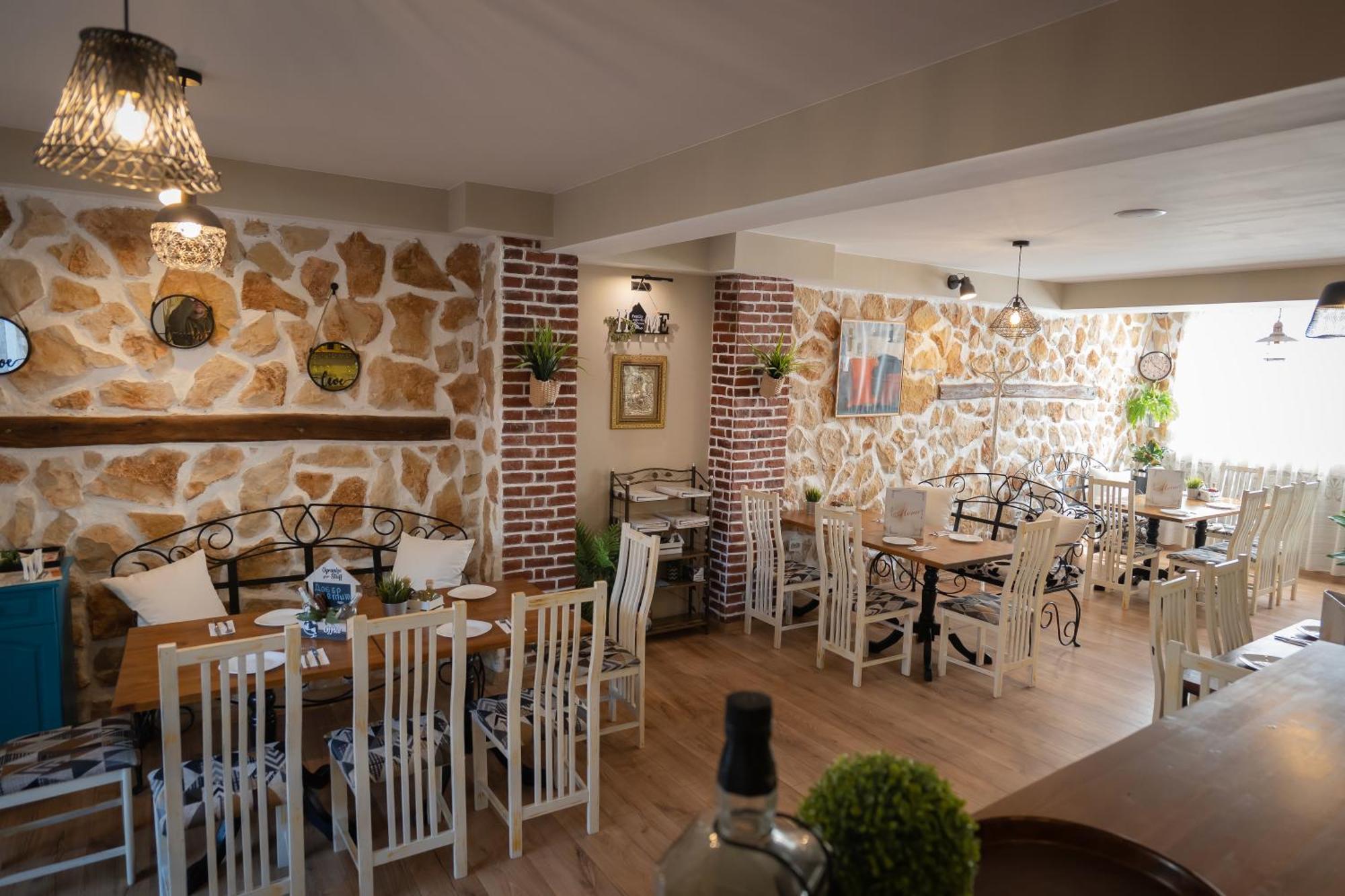 Rodos House Hotel Pomorie Bagian luar foto